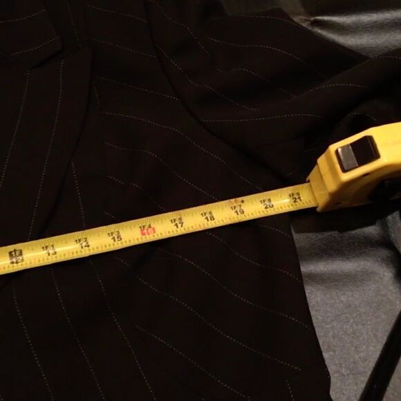 16 Tahari Single Pinstripe w Hash Structured Blazer! - Picture 7 of 13